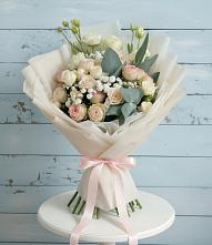 Букет цветов из:  Розы и Лизиантусы в Рассвете Ростовской области