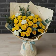 Букет цветов из:  Розы в Рассвете Ростовской области