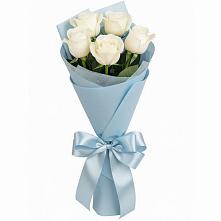 Букет 5 Белых роз Проуд в Рассвете Ростовской области