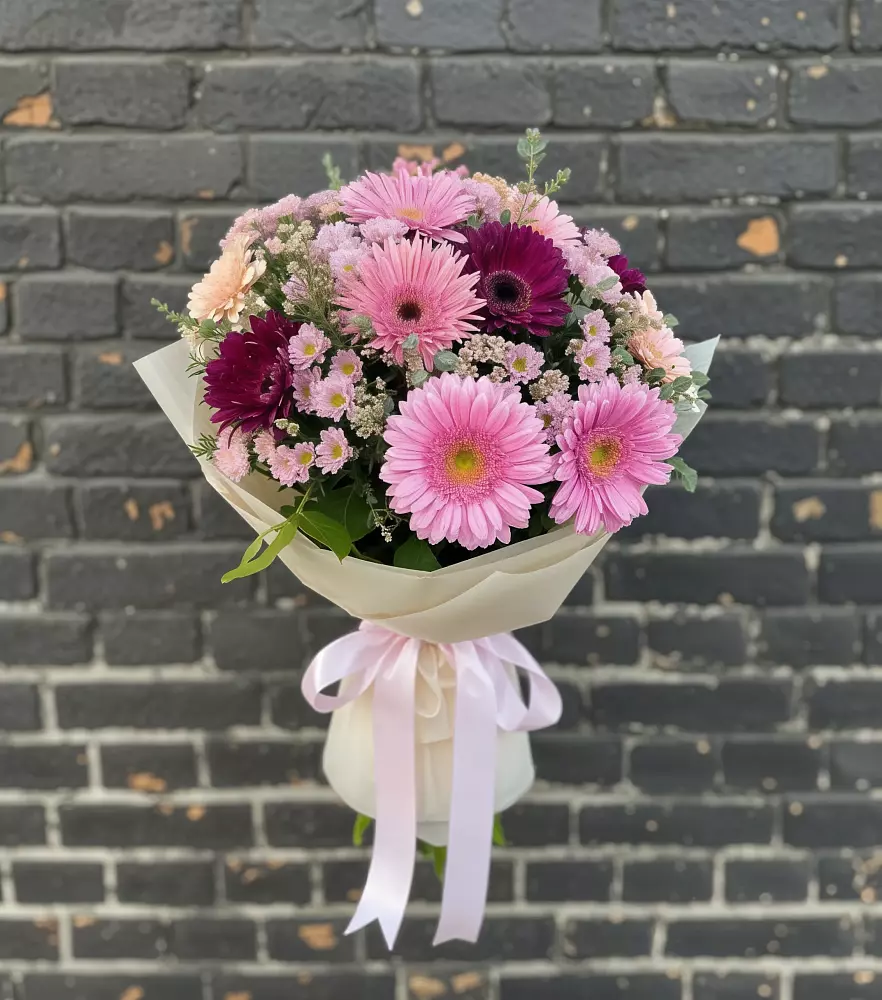 Букет цветов из: Герберы и Хризантемы в Рассвете Ростовской области
