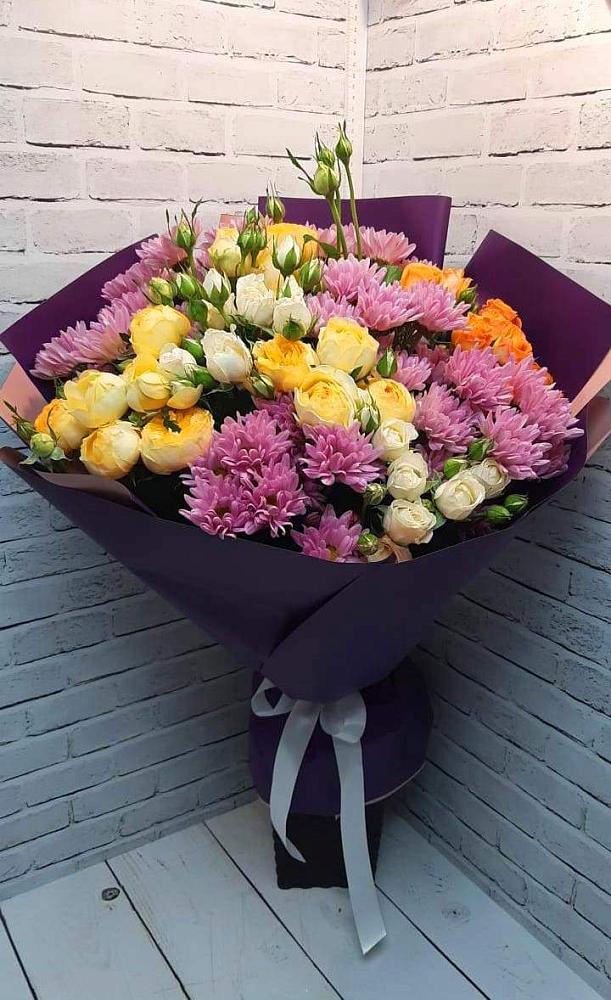 Букет цветов из: Хризантемы и Розы в Рассвете Ростовской области