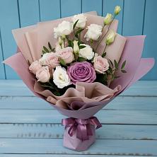 Букет цветов из:  Розы и Лизиантусы в Рассвете Ростовской области