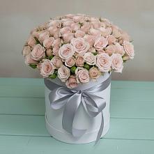 Цветочная композиция из Розы в шляпной коробке в Рассвете Ростовской области