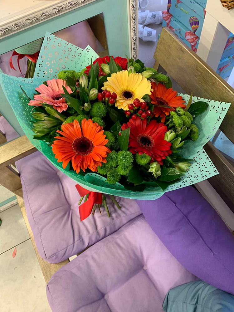 Букет цветов из: Герберы, Хризантемы и Альстромерии в Рассвете Ростовской области