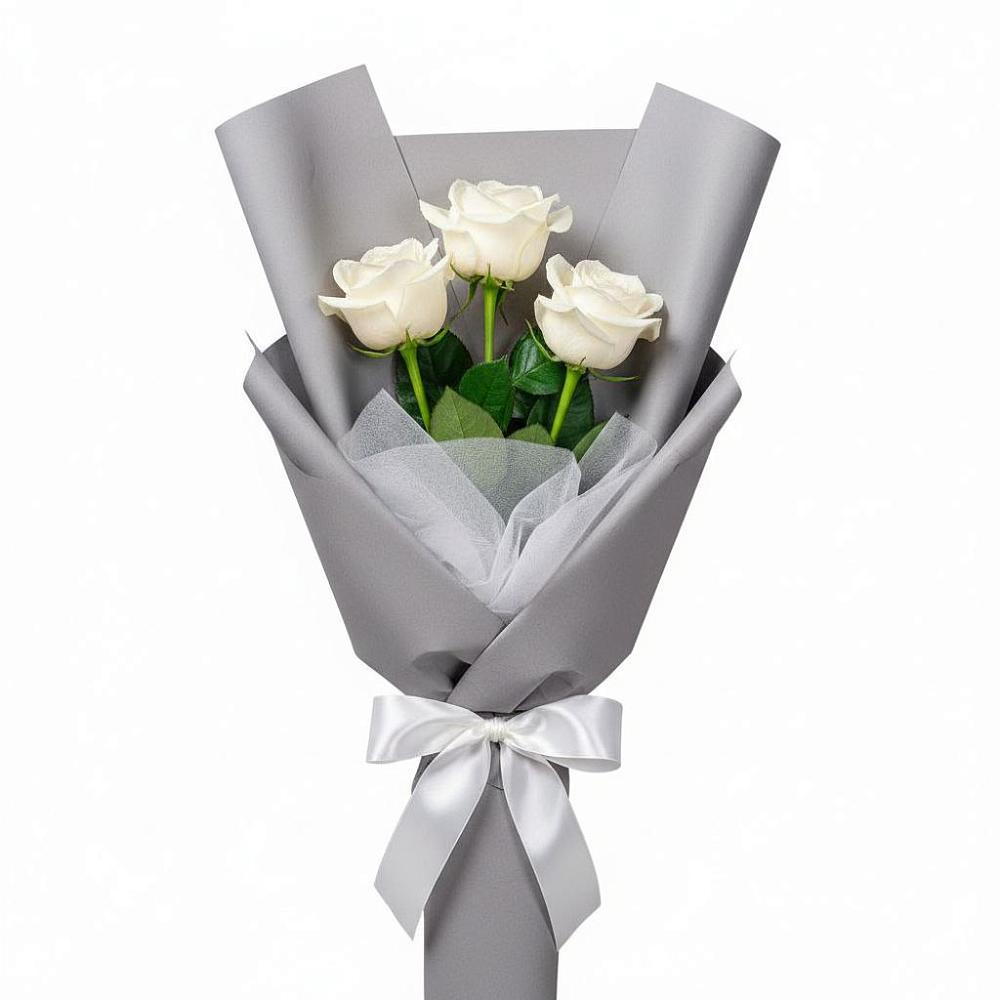 Букет 3 белые розы в Рассвете Ростовской области