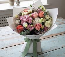 Букет цветов из:  Розы, Лизиантусы и Гвоздики в Рассвете Ростовской области