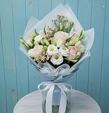 Букет цветов из:  Розы и Лизиантусы в Рассвете Ростовской области