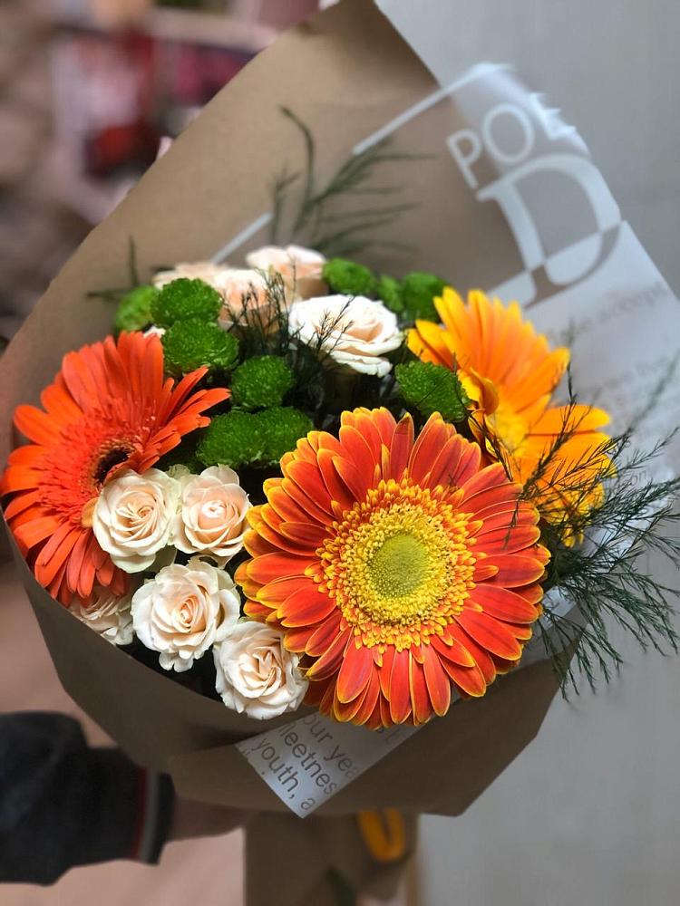 Букет цветов из: Герберы, Хризантемы и Розы в Рассвете Ростовской области
