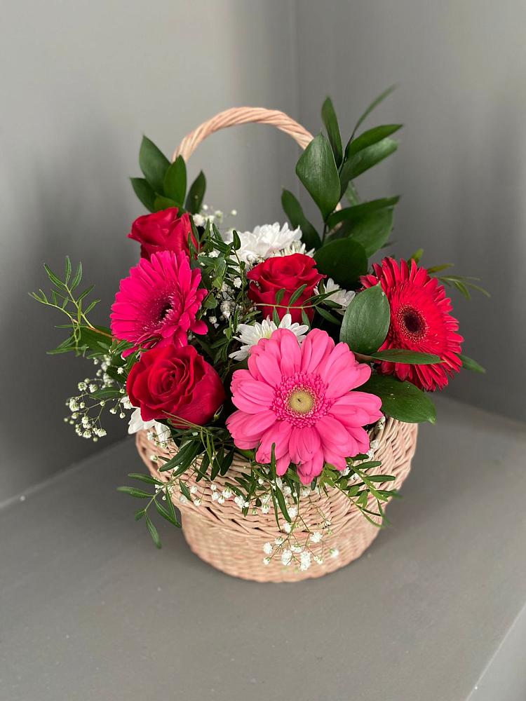 Цветочная композиция из Розы, Хризантемы и Герберы в корзине в Рассвете Ростовской области