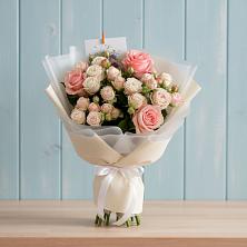 Букет цветов из:  Розы в Рассвете Ростовской области