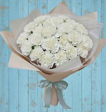 Букет цветов из:  Гвоздики в Рассвете Ростовской области