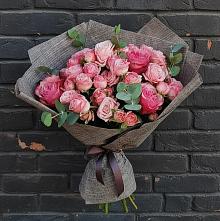 Букет цветов из:  Розы в Рассвете Ростовской области