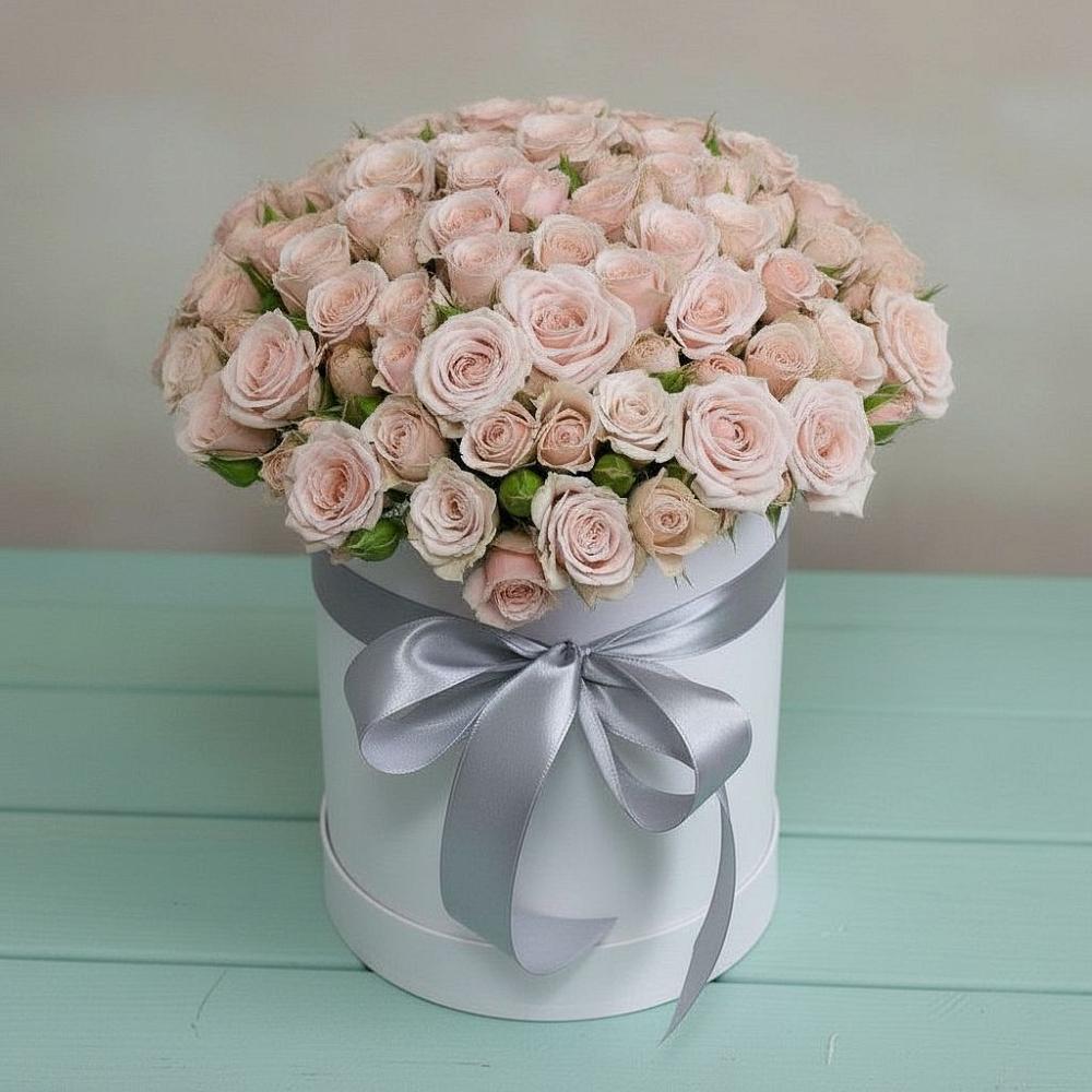 Цветочная композиция из Розы в шляпной коробке в Рассвете Ростовской области