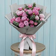 Букет цветов из:  Розы в Рассвете Ростовской области